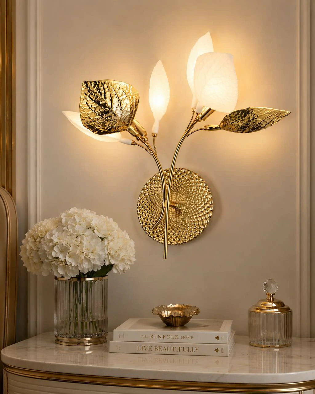 Golden Leaves Wall Sconce – detail