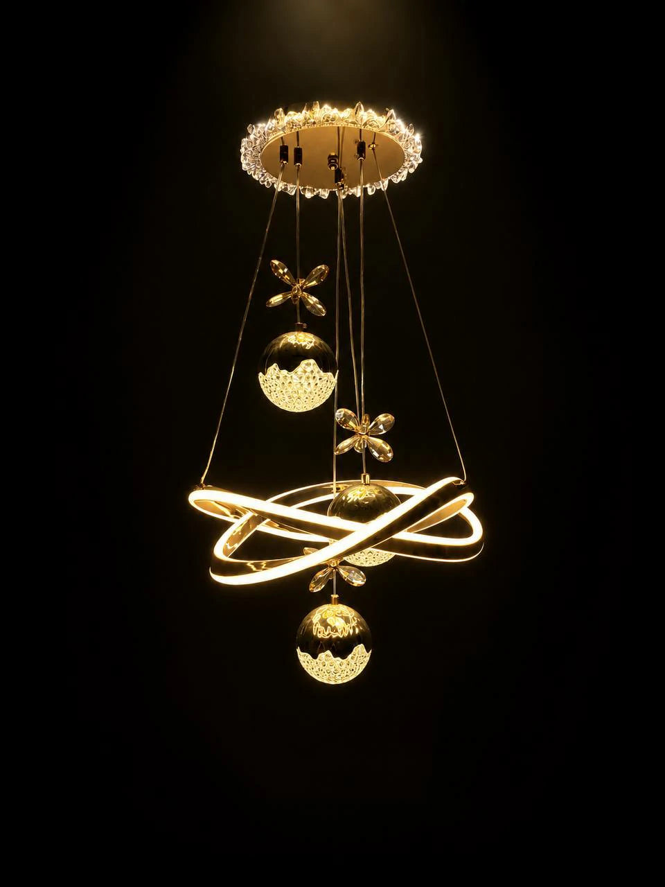 Gold Diamond Orbit Pendant – detail