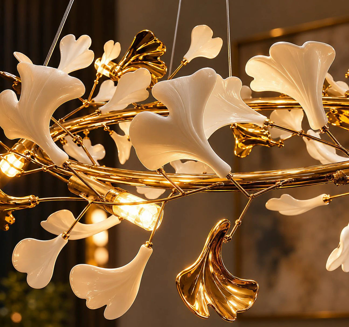Golden Leaves Symphony Chandelier – detail