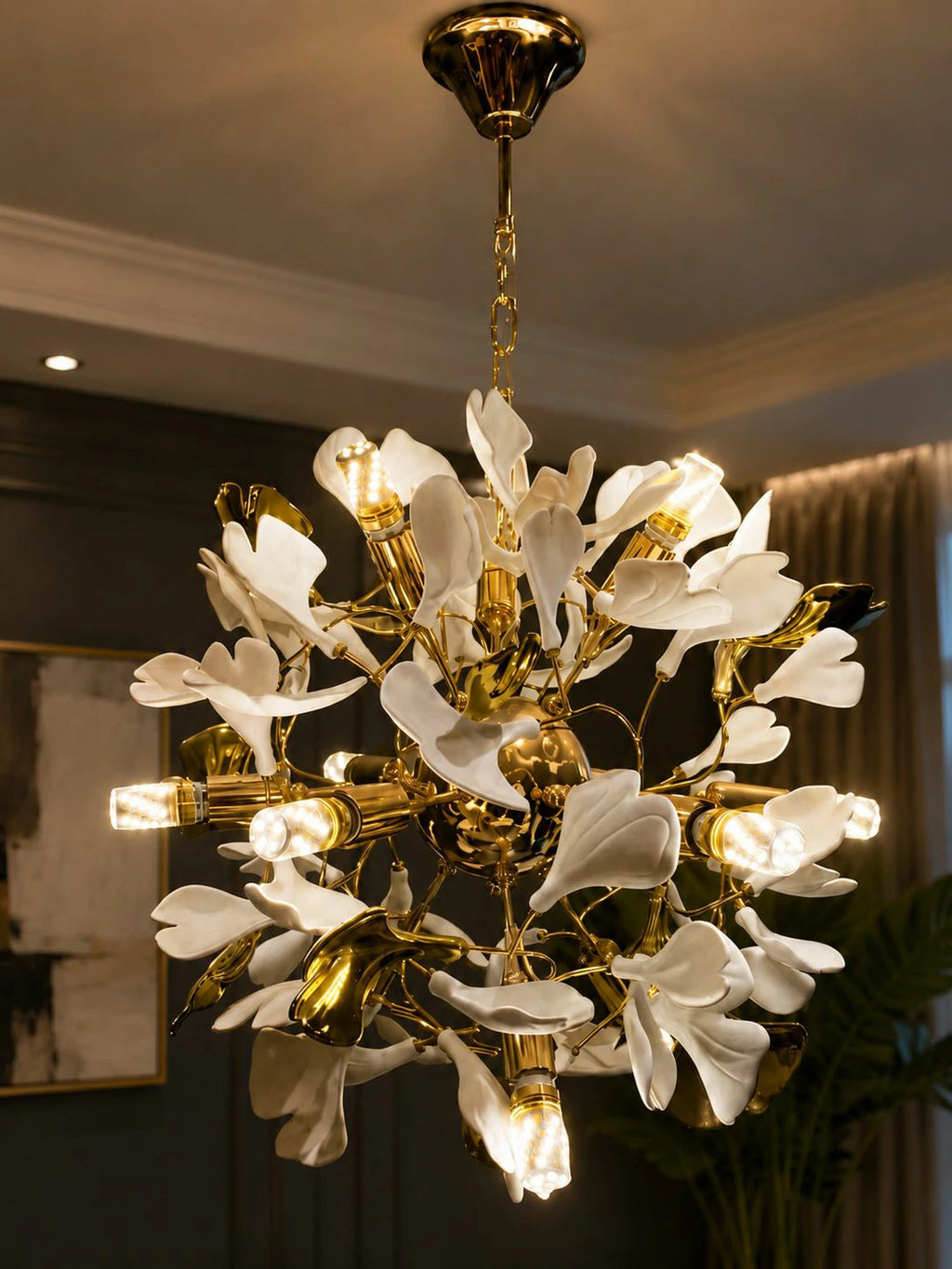 Royal Gold Orchid Chandelier – detail