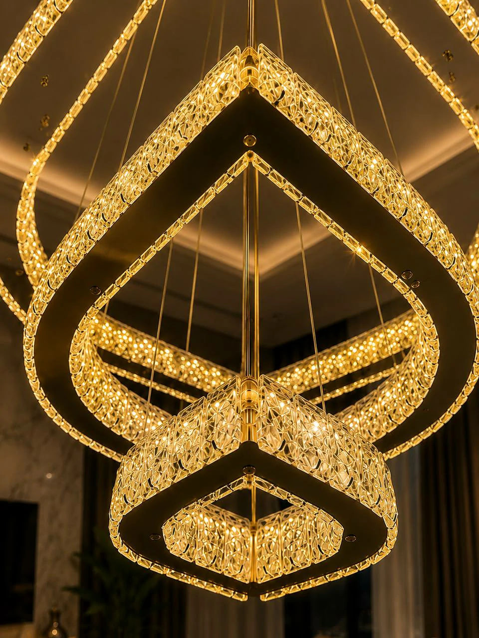 Royal Crown Crystal Chandelier – detail