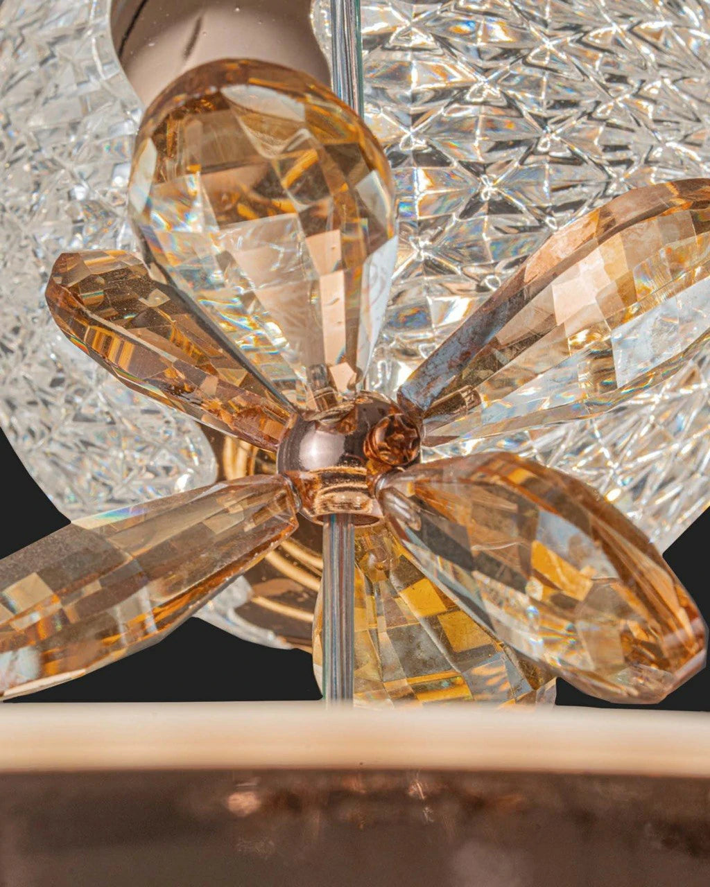 Gold Rings Crystal Pendant – detail