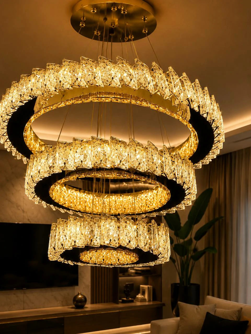 Diamond Halo Crystal Chandelier – detail