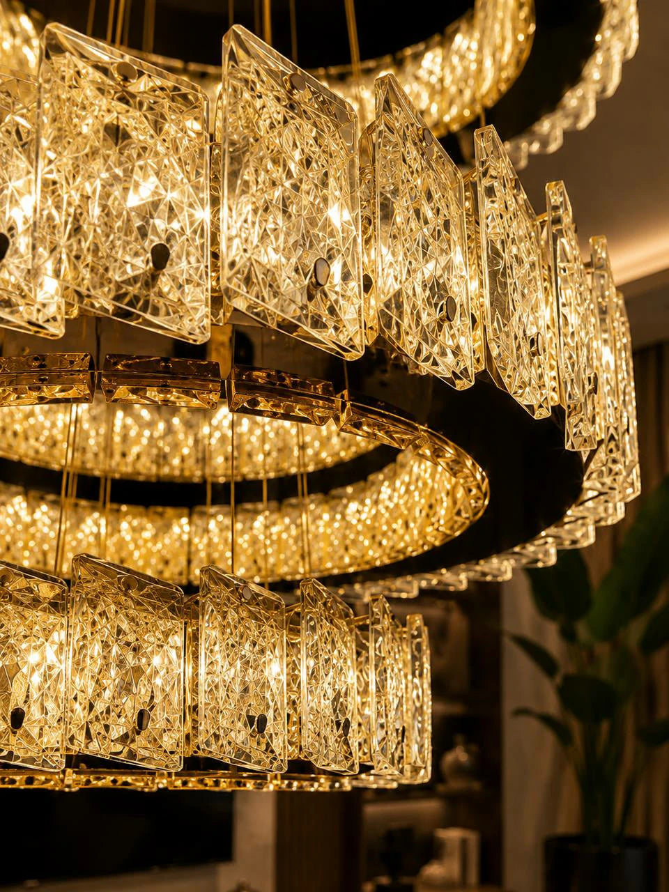 Diamond Halo Crystal Chandelier – lit